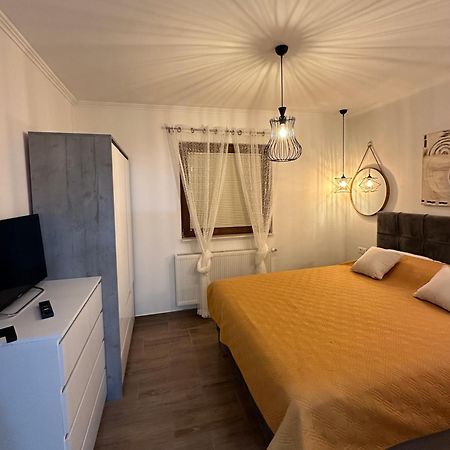 Apartman Lana 弗拉西克 外观 照片